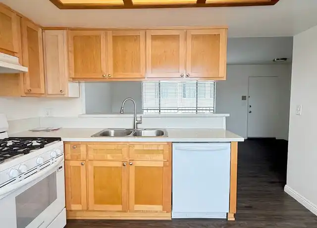 Property at 4057 W 130th St Unit 3, Hawthorne, CA, 90250, 2 beds, 1 bath, [object Object]