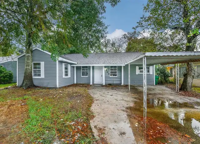 Property at 500 Farrer St, Angleton, TX, 77515, 4 beds, 2 baths, [object Object]