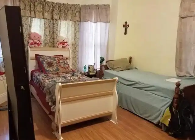 Property at 141 Charles St, Waltham, MA, 02453, 1 bed, 1 bath, [object Object]
