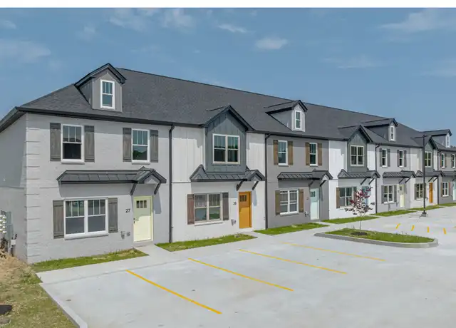 Property at 885 E Baddour Pkwy Unit 8, Lebanon, TN, 37087, 3 beds, 2.5 baths, [object Object]