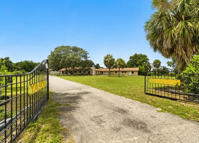 Property at 8094 SW 52nd Ct, Ocala, FL, 34476, 4 beds, 3 baths, [object Object]