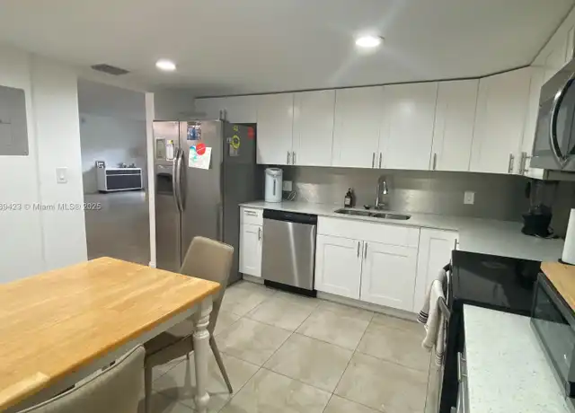 Property at 1301 NE 7th St #101, Hallandale Beach, FL, 33009, 3 beds, 2.5 baths, [object Object]