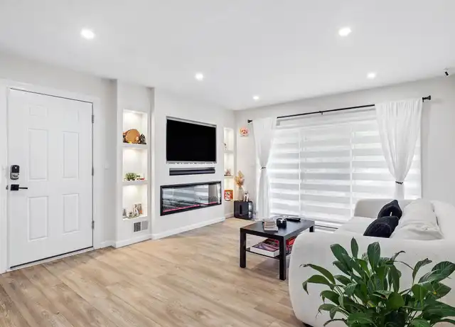 Property at 18 Huntington Cir Unit 18, Peekskill, NY, 10566, 2 beds, 2 baths, [object Object]