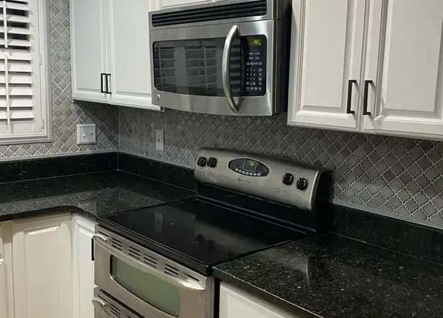 Photo of 109 Prosperity Ave SE, Leesburg, VA 20176