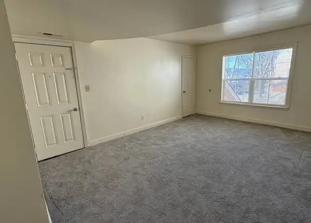 Property at 343 Kendrick Ln Unit 43-07, Front Royal, VA, 22630, 2 beds, 1 bath, [object Object]