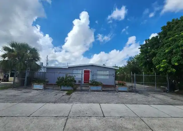 Property at 1956 Grove Ave Unit C, Fort Myers, FL, 33901, 2 beds, 1 bath, [object Object]