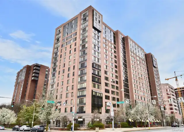 Property at 4 Martine Ave Unit 914, White Plains, NY, 10606, 1 bed, 1 bath, [object Object]