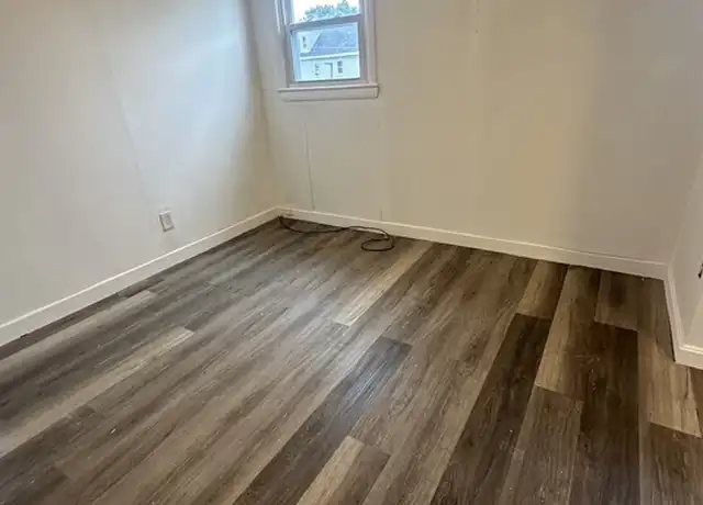 Property at 85 Lakeview Ave Unit 2, Lowell, MA, 01850, 1 bed, 1 bath, [object Object]