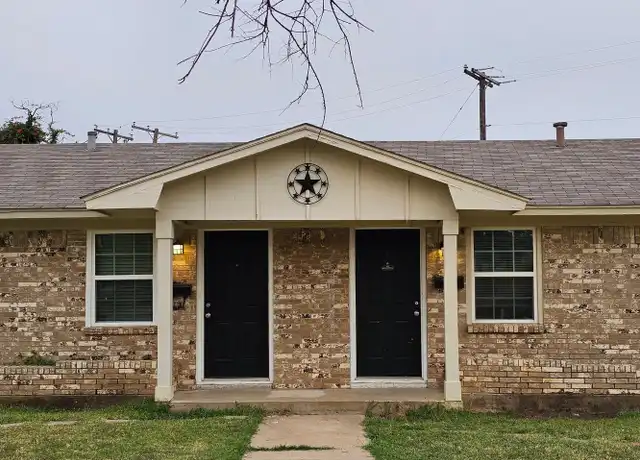 Property at 2525 Normont Cir, Fort Worth, TX, 76103, 2 beds, 1 bath, [object Object]
