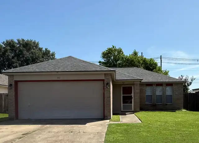 Property at 311 Clydesdale Ln, Victoria, TX, 77904, 3 beds, 2 baths, [object Object]