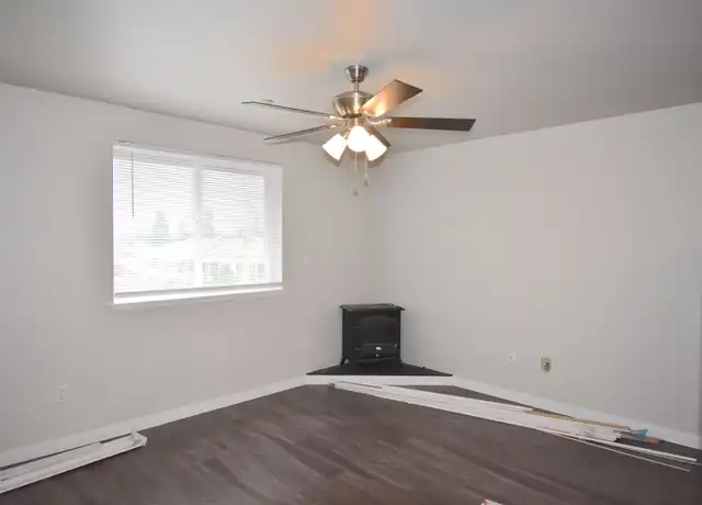 Property at Sunrise Terrace - 8819 Pacific Ave, Tacoma, WA, 98444, 1 bed, 1 bath, [object Object]