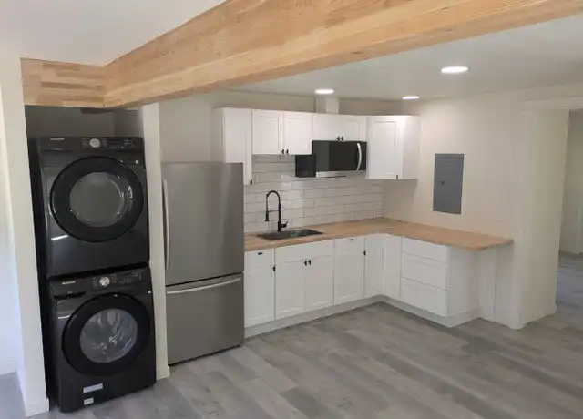 Property at 304 N Jefferson St Unit 2, Moscow, ID, 83843, 2 beds, 1 bath, [object Object]