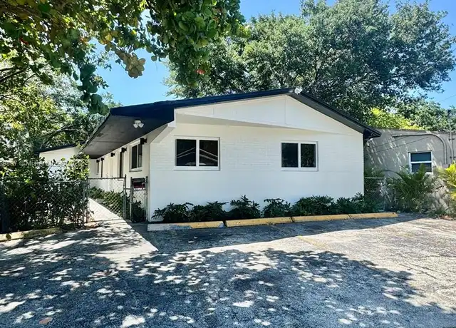 Property at 111 NW 7th Ave Unit 1, Dania Beach, FL, 33004, 2 beds, 1 bath, [object Object]