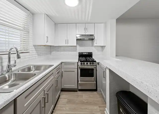 Property at Crosstown Phoenix - 1601 W Camelback Rd, Phoenix, AZ, 85015, 0 beds, 1 bath, [object Object]