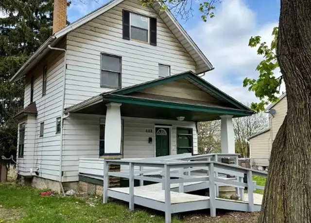 Property at 688 S Oakland Ave, Sharon, PA, 16146, 6 beds, 2.5 baths, [object Object]