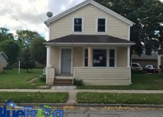 Property at 714 Stuart St, Green Bay, WI, 54301, 3 beds, 1 bath, [object Object]