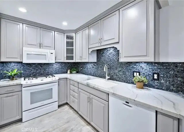 Property at 5627 E Plaza de Indios, Anaheim, CA, 92807, 2 beds, 1.5 baths, [object Object]