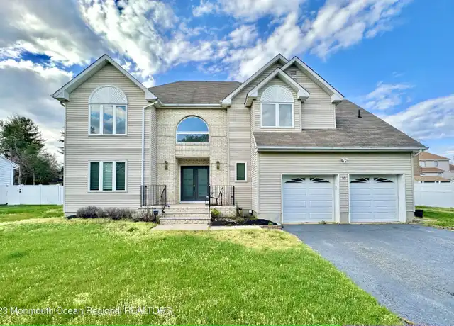 Property at 10 Old Queens Ct, Eatontown, NJ, 07724, 4 beds, 3.5 baths, [object Object]