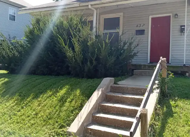 Property at 437 E 9th St Apt -A, Alton, IL, 62002, 1 bed, 1 bath, [object Object]