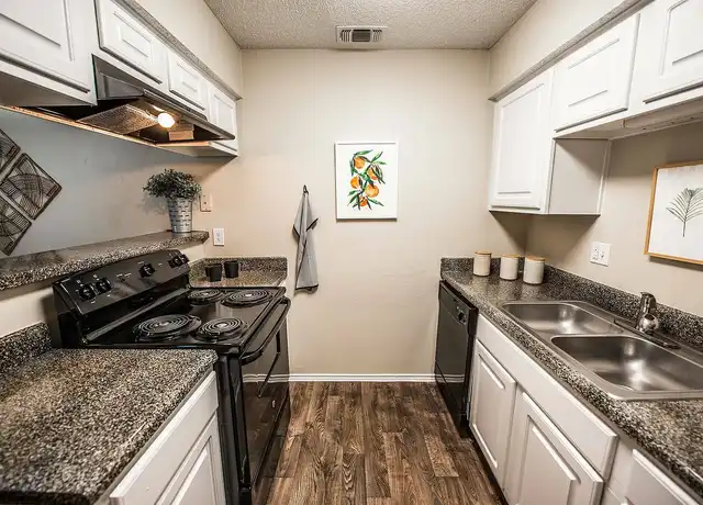 Property at Bridgepoint - 2200 Brown St, Waxahachie, TX, 75165, 1 bed, 1 bath, [object Object]