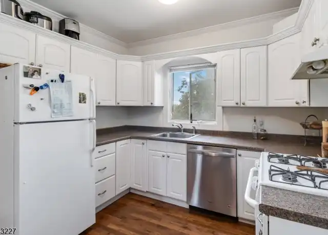 Property at 111 Maple Ave, Morristown, NJ, 07960, 3 beds, 2 baths, [object Object]