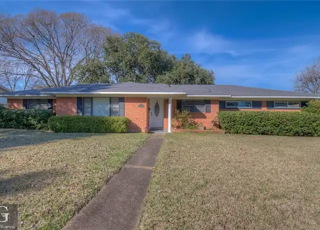 Property at 2319 Arlington Pl, Bossier City, LA, 71111, 3 beds, 2 baths, [object Object]
