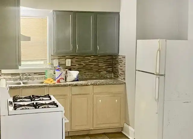 Property at 10924 S Indiana Ave Unit G, Chicago, IL, 60628, 2 beds, 1 bath, [object Object]
