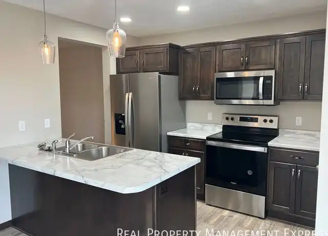 Property at 9439 W Dolores Dr, Sioux Falls, SD, 57106, 3 beds, 1.5 baths, [object Object]