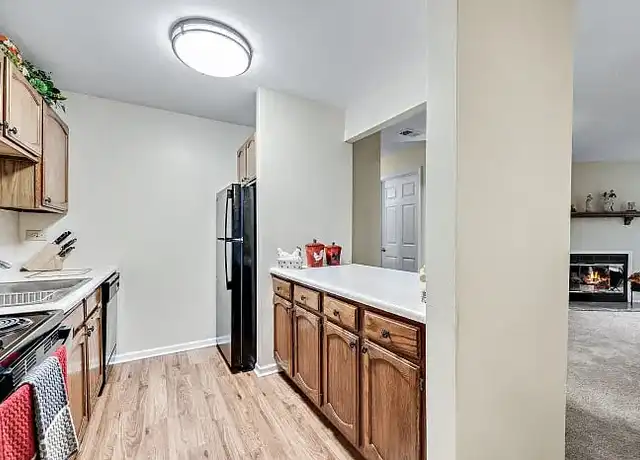 Property at Fox Grove Apartments, LLC - 735 E Irving Park Rd, Roselle, IL, 60172, 2 beds, 1 bath, [object Object]