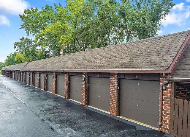 Photo of 735 E Irving Park Rd, Roselle, IL 60172