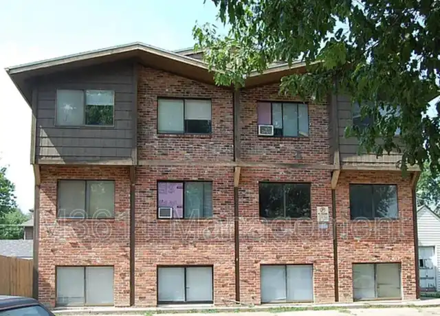 Property at 1616 E St Unit 9, Lincoln, NE, 68508, 1 bed, 1 bath, [object Object]
