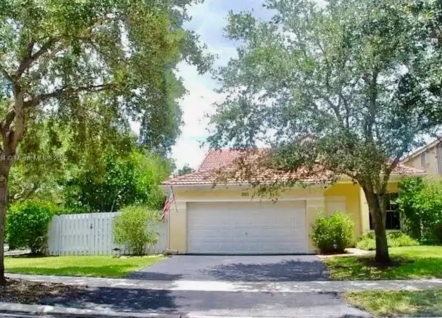 Property at 727 Sand Creek Cir, Weston, FL, 33327, 3 beds, 2 baths, [object Object]