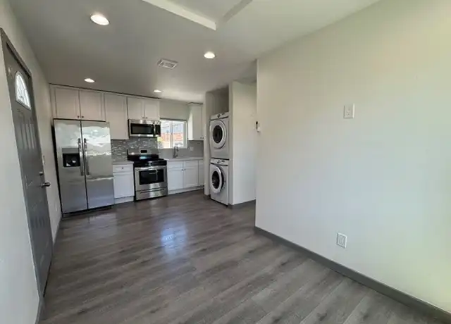 Property at 13302 Beaver St, Sylmar, CA, 91342, 1 bed, 1 bath, [object Object]
