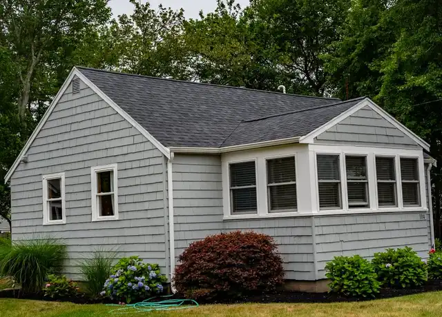 Property at 104 Hartford Rd, Marshfield, MA, 02050, 2 beds, 1 bath, [object Object]