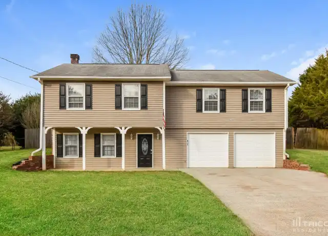 Property at 414 Breezy Dr SW, Marietta, GA, 30064, 3 beds, 2 baths, [object Object]