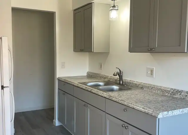 Property at 744 E Michigan Ave Unit 05, Battle Creek, MI, 49014, 2 beds, 1 bath, [object Object]