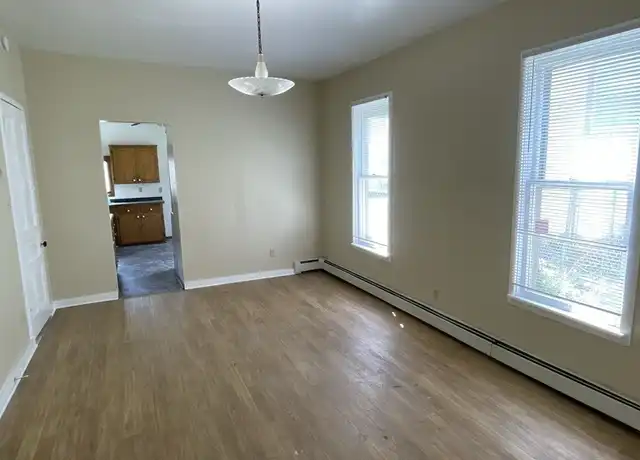 Property at 282 Page St E, St Paul, MN, 55107, 3 beds, 1.5 baths, [object Object]