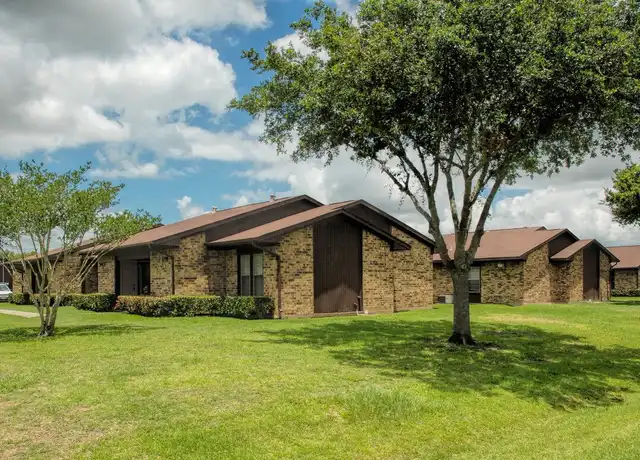 Property at 1749 E Henderson Rd Unit 102, Angleton, TX, 77515, 2 beds, 1 bath, [object Object]