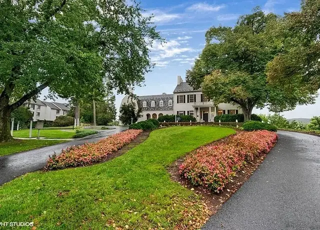 Photo of 141 Willowdale Dr, Frederick, MD 21702