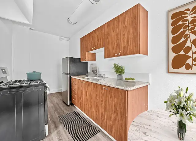 Photo of 6406 Franklin Ave, Los Angeles, CA 90028