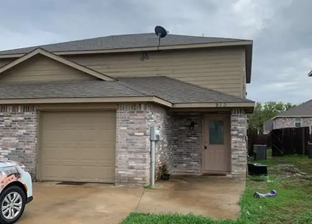 Property at 813 E College St, Princeton, TX, 75407, 4 beds, 2.5 baths, [object Object]
