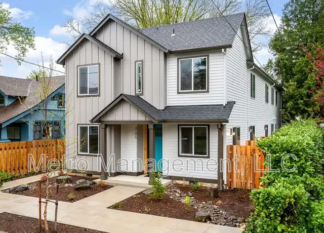 Property at 3182 SE 62nd Ave, Portland, OR, 97206, 2 beds, 2.5 baths, [object Object]