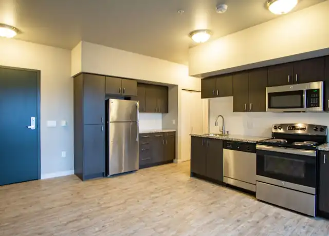 Property at 411 SE 14th Ave Unit 308, Portland, OR, 97214, 1 bed, 1 bath, [object Object]