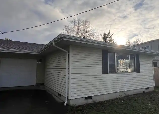 Property at 2025 S 5th St, Lebanon, OR, 97355, 2 beds, 1 bath, [object Object]