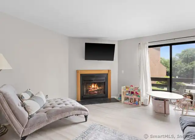 Property at 157 Shelter Rock Rd #51, Danbury, CT, 06810, 2 beds, 1.5 baths, [object Object]