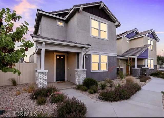 Photo of 272 Crossroads Ln, Palmdale, CA 93551