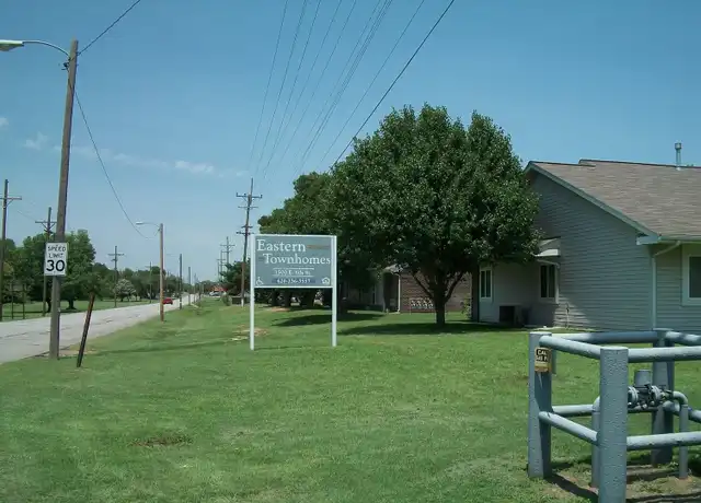 Property at 1500 E 6th St Unit 09, Pratt, KS, 67124, 2 beds, 1 bath, [object Object]