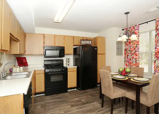 Property at Townhomes at Pine Hill - 600 S Pine Hill Rd, Griffin, GA, 30224, 3 beds, 2-2.5 baths, [object Object]