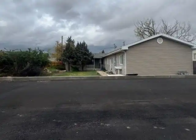 Property at 363 N 800 W Unit 1, Cedar City, UT, 84721, 2 beds, 1 bath, [object Object]