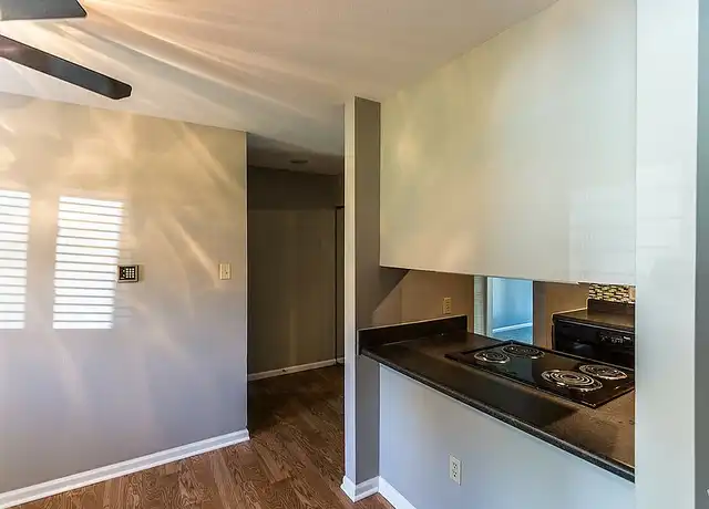 Property at Westchase Apartments - 10871 Chase Park Ln, Creve Coeur, MO, 63141, 1-2 bed, 1-2 bath, [object Object]